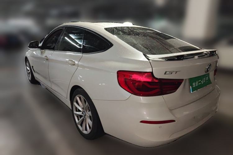 Used BMW 3 Series GT 2018 320i Sport Edition Rear Left 45 Deg