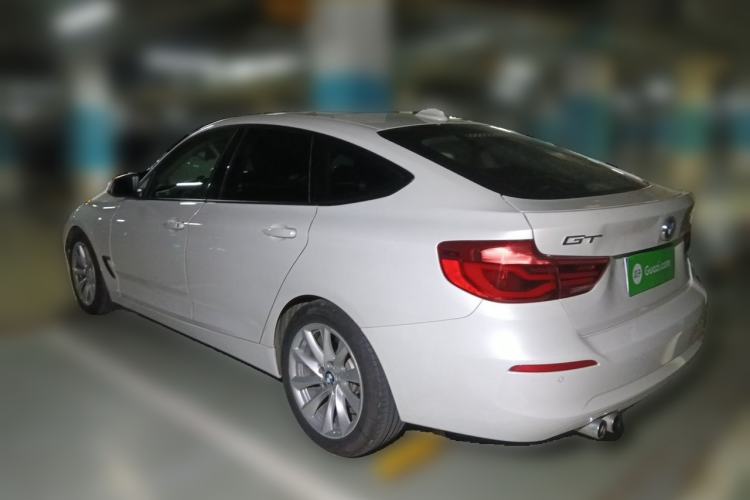 Used BMW 3 Series GT 2018 320i Sport Edition Rear Left 45 Deg