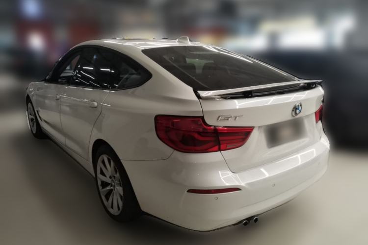 Used BMW 3 Series GT 2018 320i Sport Edition Rear Left 45 Deg