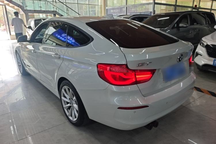 Used BMW 3 Series GT 2018 320i Sport Edition Rear Left 45 Deg