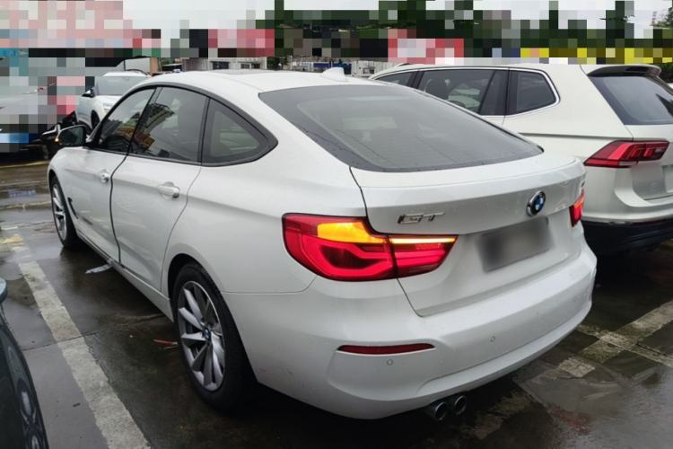 Used BMW 3 Series GT 2018 320i Sport Edition Rear Left 45 Deg