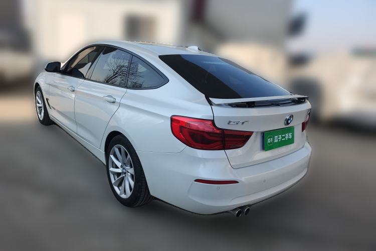 Used BMW 3 Series GT 2018 320i Sport Edition Rear Left 45 Deg
