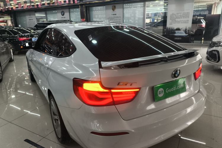 Used BMW 3 Series GT 2018 320i Sport Edition Rear Left 45 Deg