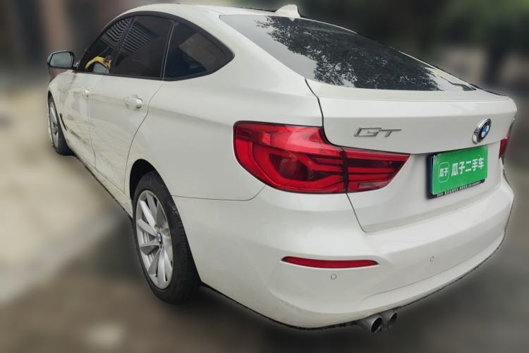Used BMW 3 Series GT 2018 320i Sport Edition Rear Left 45 Deg