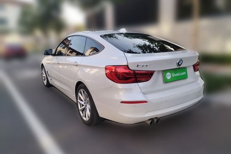 Used BMW 3 Series GT 2018 320i Sport Edition Rear Left 45 Deg