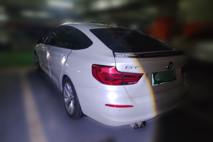 Used BMW 3 Series GT 2018 320i Sport Edition Rear Left 45 Deg