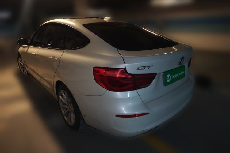 Used BMW 3 Series GT 2018 320i Sport Edition Rear Left 45 Deg