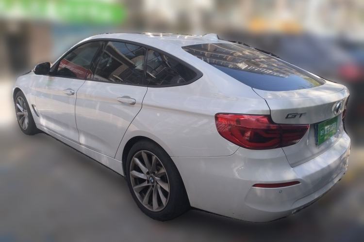 Used BMW 3 Series GT 2018 320i Sport Edition Rear Left 45 Deg
