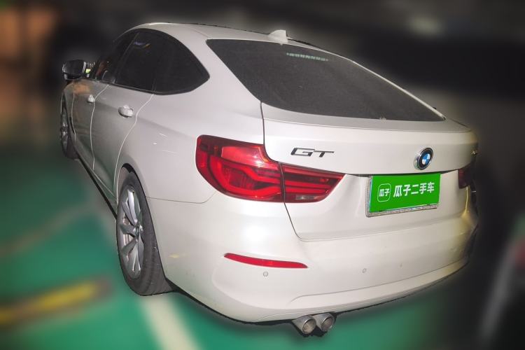 Used BMW 3 Series GT 2018 320i Sport Edition Rear Left 45 Deg