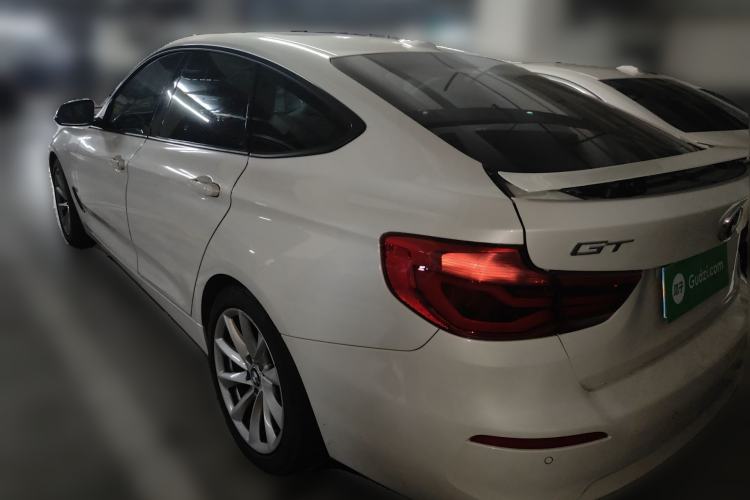 Used BMW 3 Series GT 2018 320i Sport Edition Rear Left 45 Deg