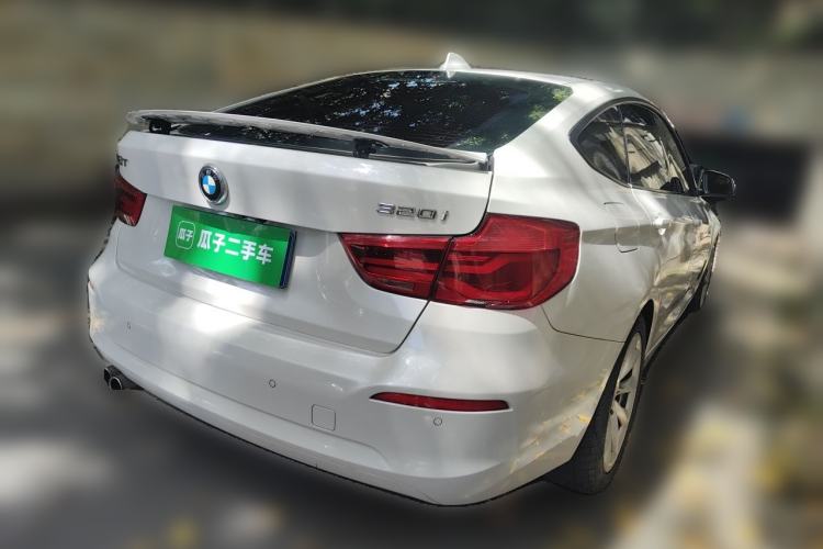 Used BMW 3 Series GT 2018 320i Sport Edition Rear Right 45 Deg