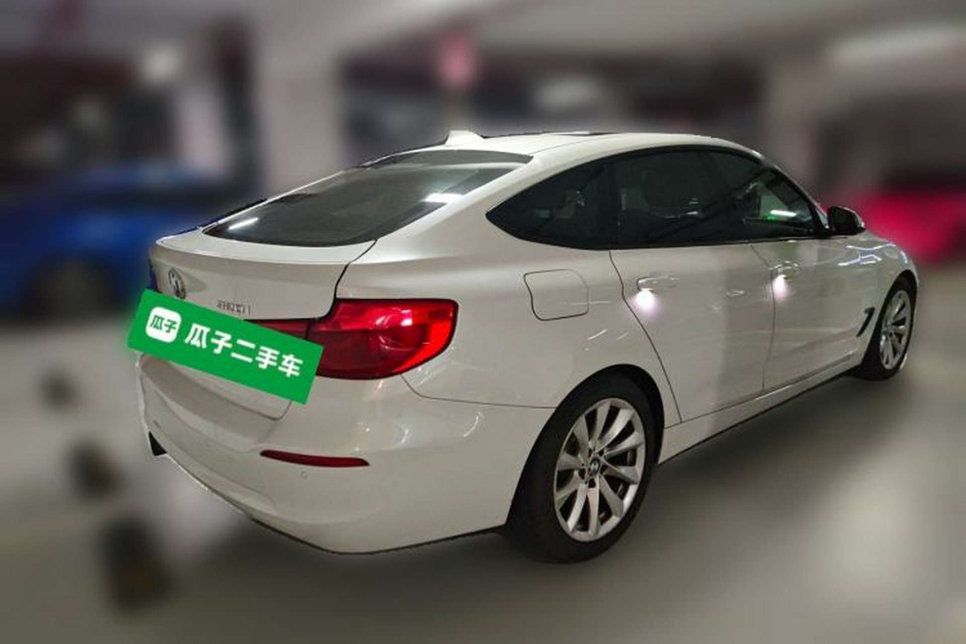 Used BMW 3 Series GT 2018 320i Sport Edition Rear Right 45 Deg