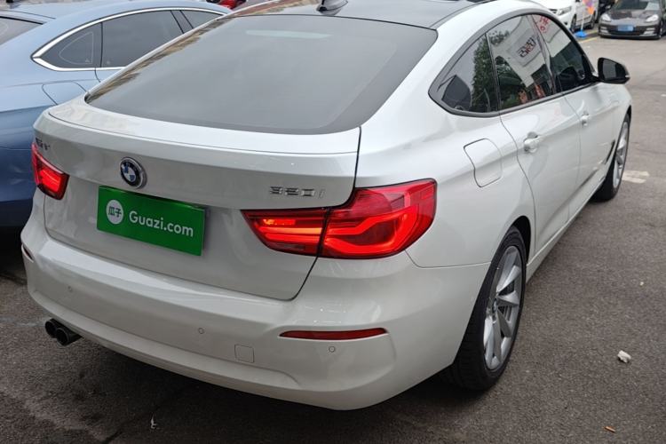 Used BMW 3 Series GT 2018 320i Sport Edition Rear Right 45 Deg