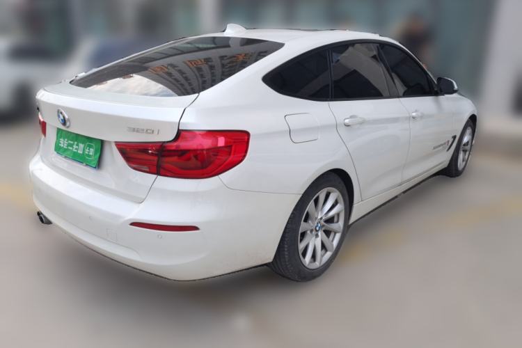 Used BMW 3 Series GT 2018 320i Sport Edition Rear Right 45 Deg