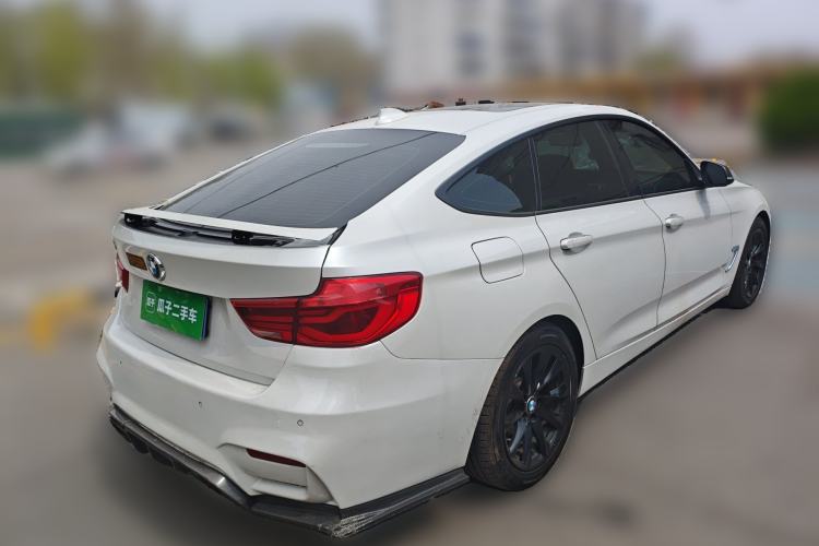 Used BMW 3 Series GT 2018 320i Sport Edition Rear Right 45 Deg