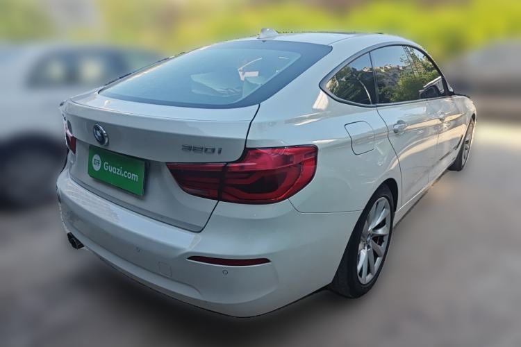 Used BMW 3 Series GT 2018 320i Sport Edition Rear Right 45 Deg