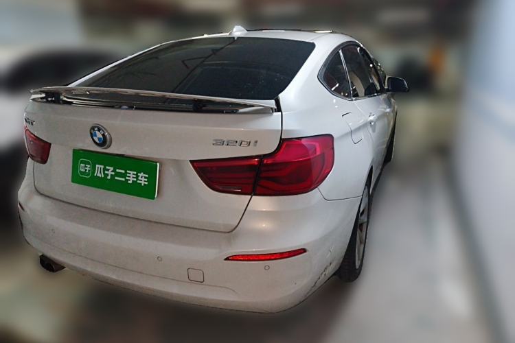 Used BMW 3 Series GT 2018 320i Sport Edition Rear Right 45 Deg