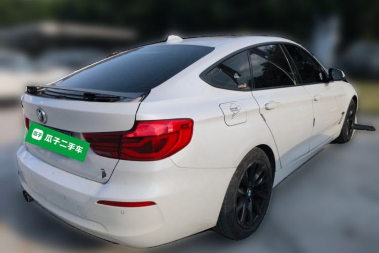 Used BMW 3 Series GT 2018 320i Sport Edition Rear Right 45 Deg