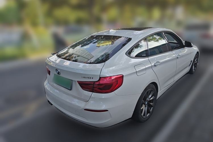 Used BMW 3 Series GT 2018 320i Sport Edition Rear Right 45 Deg