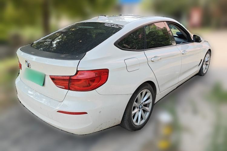 Used BMW 3 Series GT 2018 320i Sport Edition Rear Right 45 Deg