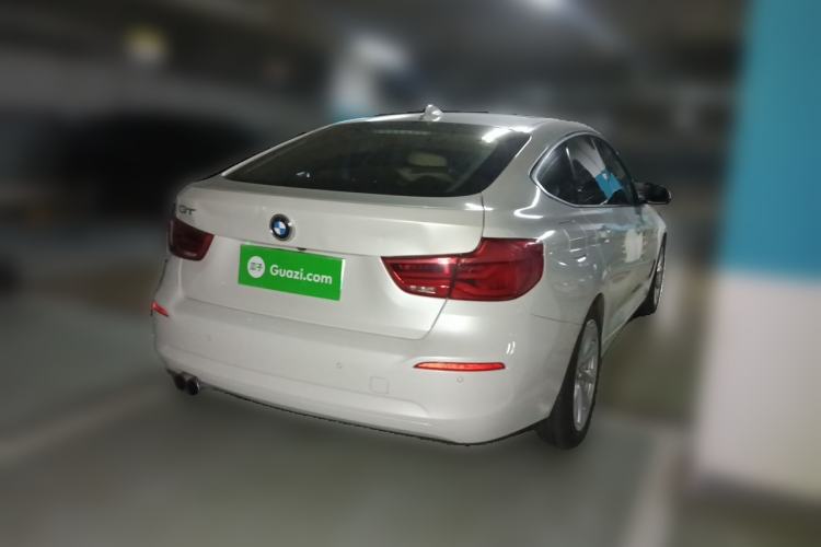 Used BMW 3 Series GT 2018 320i Sport Edition Rear Right 45 Deg