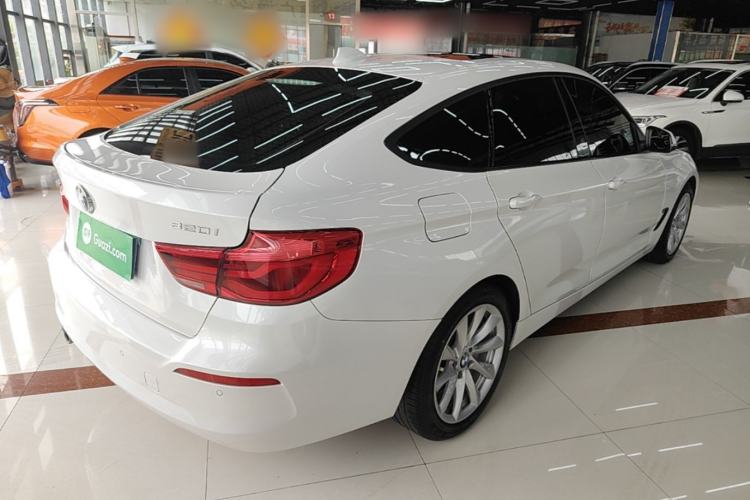 Used BMW 3 Series GT 2018 320i Sport Edition Rear Right 45 Deg