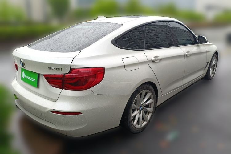 Used BMW 3 Series GT 2018 320i Sport Edition Rear Right 45 Deg