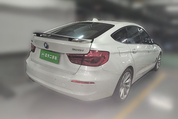 Used BMW 3 Series GT 2018 320i Sport Edition Rear Right 45 Deg