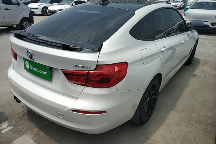 Used BMW 3 Series GT 2018 320i Sport Edition Rear Right 45 Deg