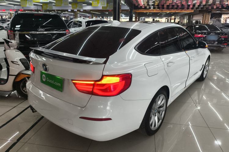 Used BMW 3 Series GT 2018 320i Sport Edition Rear Right 45 Deg
