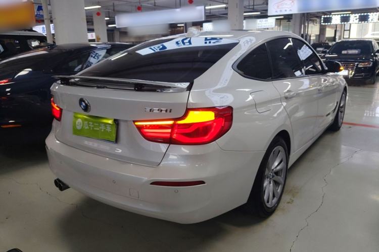Used BMW 3 Series GT 2018 320i Sport Edition Rear Right 45 Deg