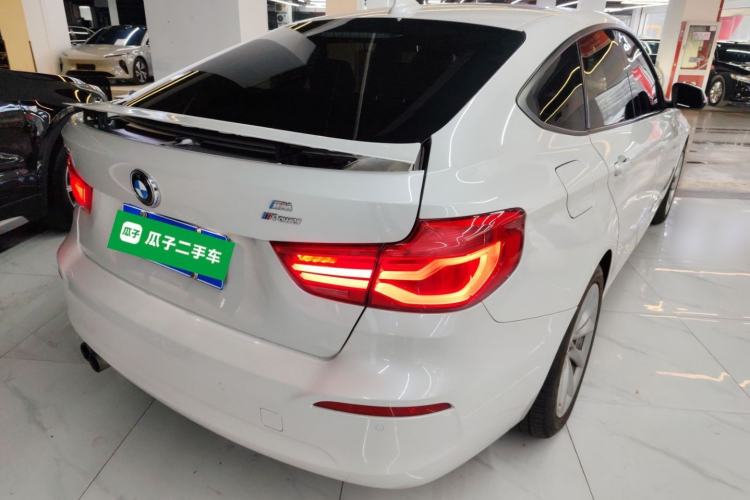 Used BMW 3 Series GT 2018 320i Sport Edition Rear Right 45 Deg