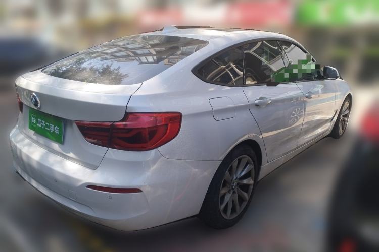 Used BMW 3 Series GT 2018 320i Sport Edition Rear Right 45 Deg