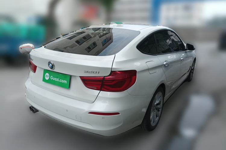 Used BMW 3 Series GT 2018 320i Sport Edition Rear Right 45 Deg