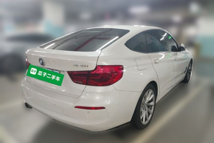 Used BMW 3 Series GT 2018 320i Sport Edition Rear Right 45 Deg