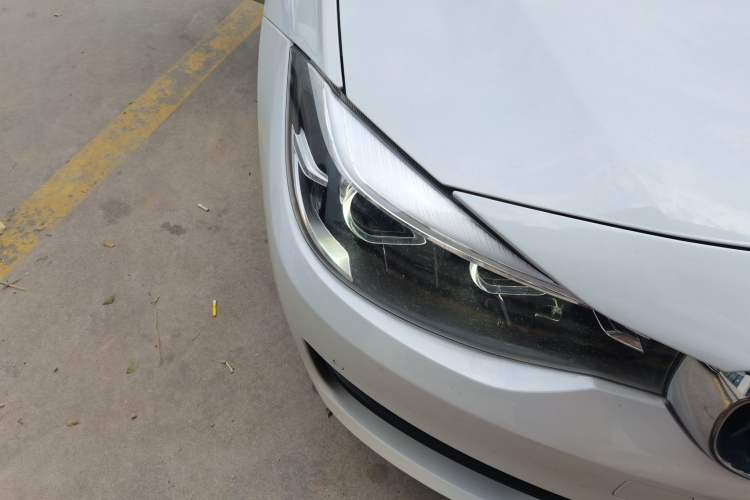 Used BMW 3 Series GT 2018 320i Sport Edition Right Front Headlight