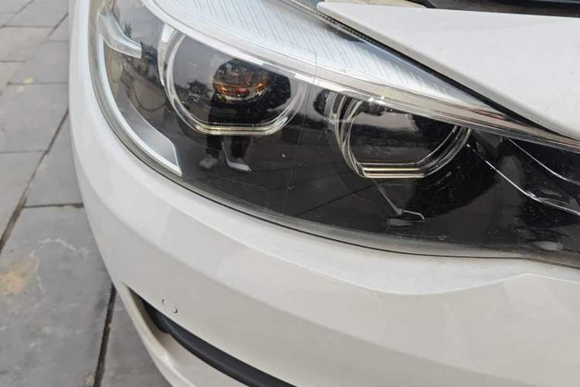 Used BMW 3 Series GT 2018 320i Sport Edition Right Front Headlight