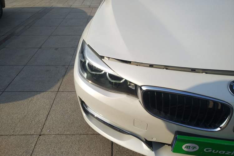 Used BMW 3 Series GT 2018 320i M Sport Edition Right Front Headlight