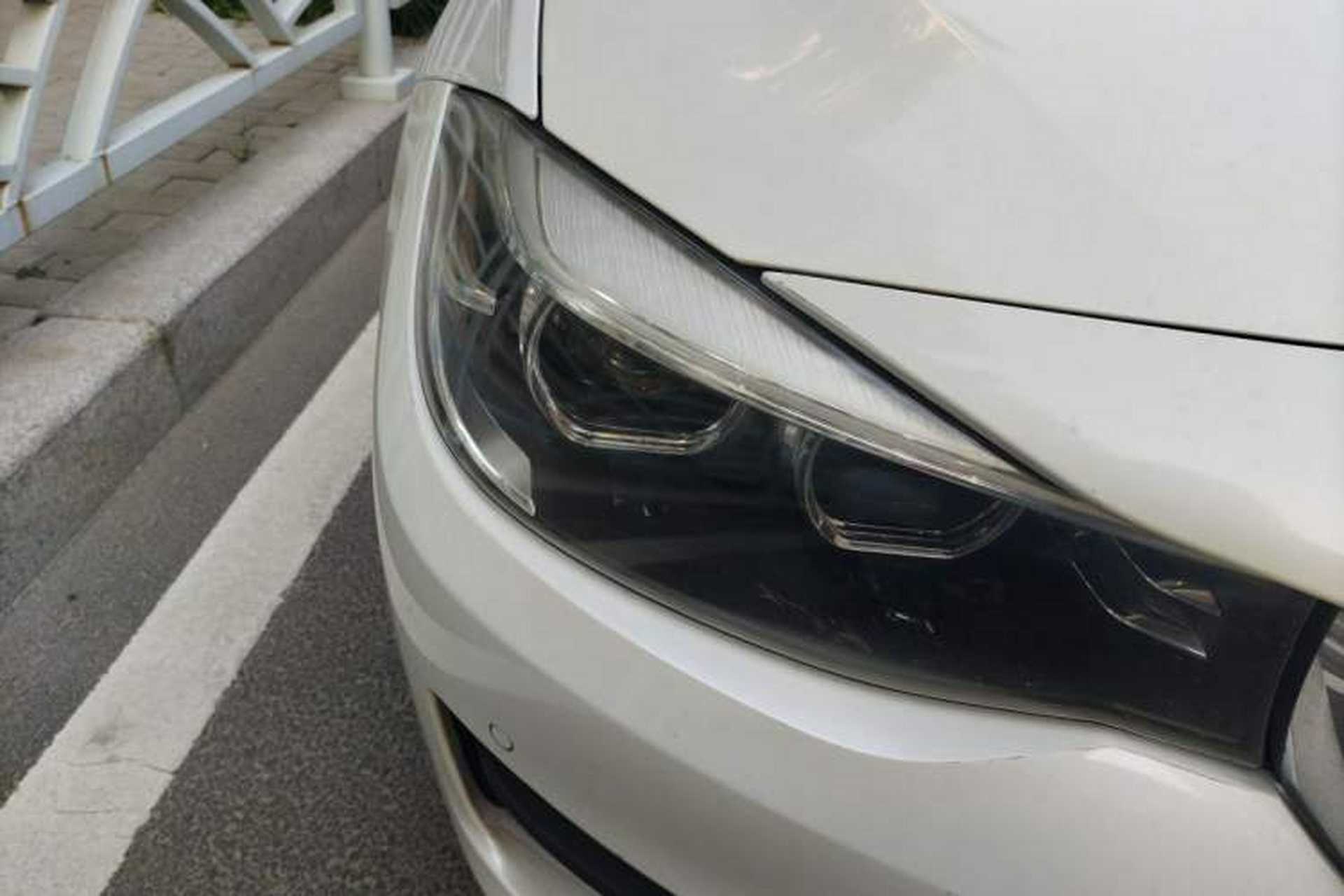 Used BMW 3 Series GT 2018 320i Sport Edition Right Front Headlight