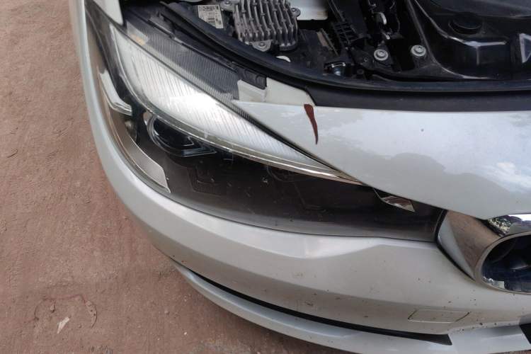 Used BMW 3 Series GT 2018 320i Sport Edition Right Front Headlight