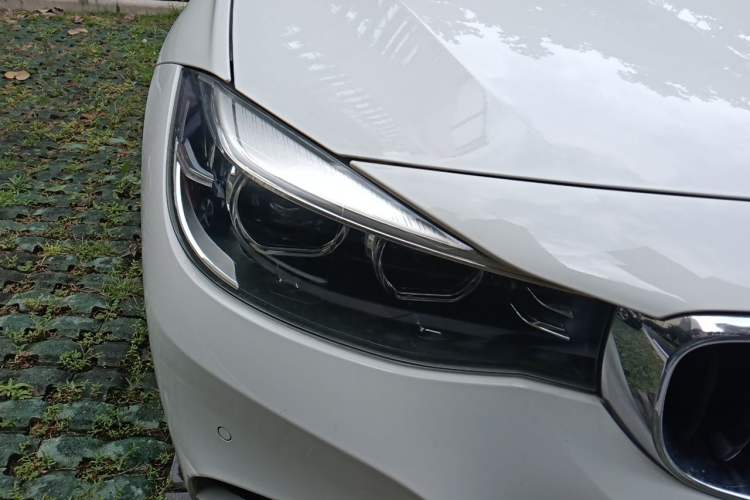 Used BMW 3 Series GT 2018 320i M Sport Edition Right Front Headlight