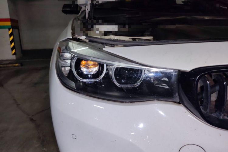 Used BMW 3 Series GT 2018 330i xDrive M Sport Edition Right Front Headlight