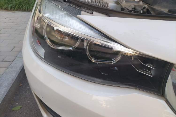 Used BMW 3 Series GT 2018 320i Sport Edition Right Front Headlight