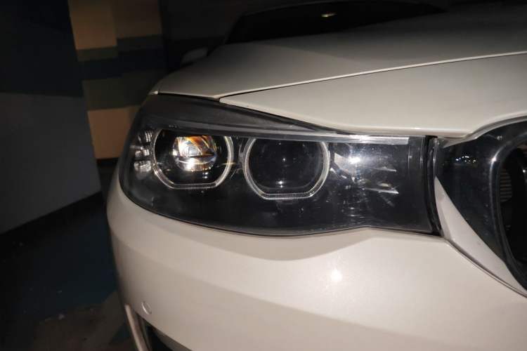 Used BMW 3 Series GT 2018 320i Sport Edition Right Front Headlight