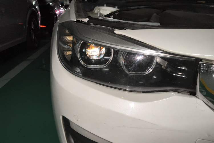 Used BMW 3 Series GT 2018 320i Sport Edition Right Front Headlight