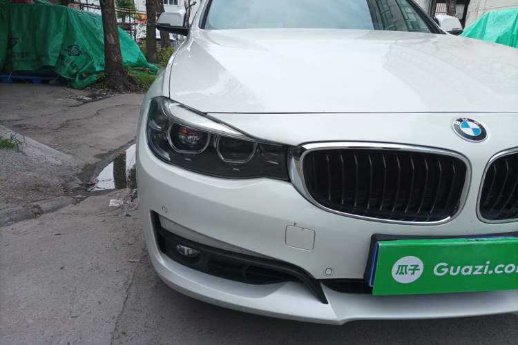 Used BMW 3 Series GT 2018 320i Sport Edition Right Front Headlight