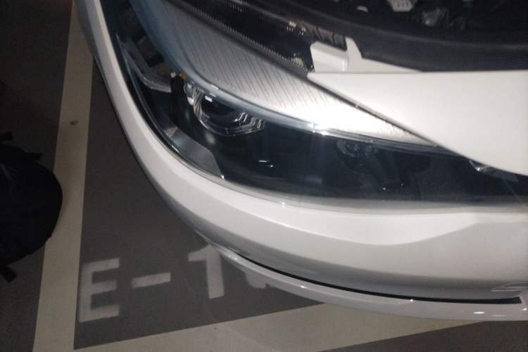 Used BMW 3 Series GT 2018 320i Sport Edition Right Front Headlight