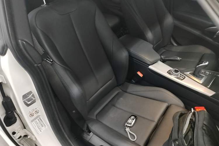 Used BMW 3 Series GT 2018 320i M Sport Edition Right Front Seat