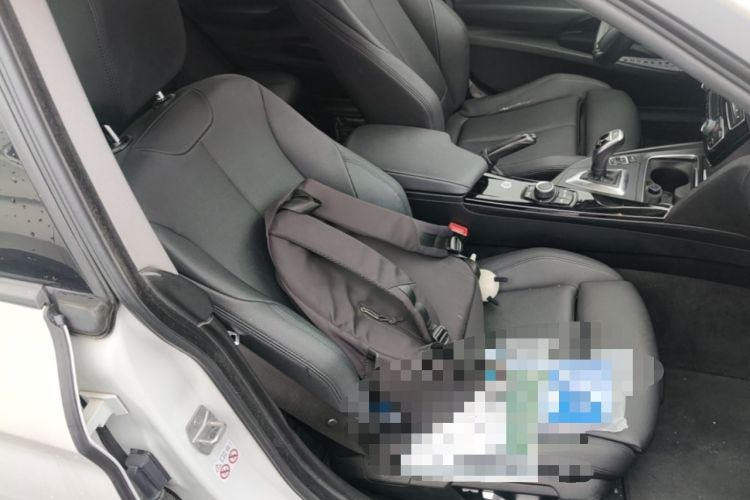 Used BMW 3 Series GT 2018 320i Sport Edition Right Front Seat