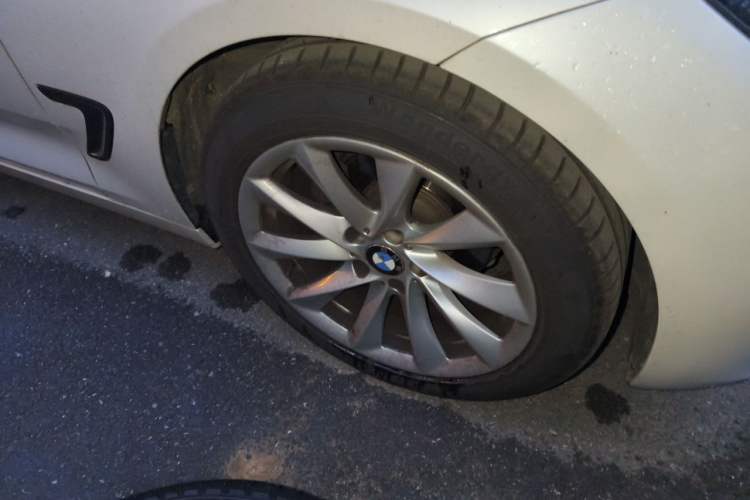 Used BMW 3 Series GT 2018 320i Sport Edition Right Front Wheel Hub